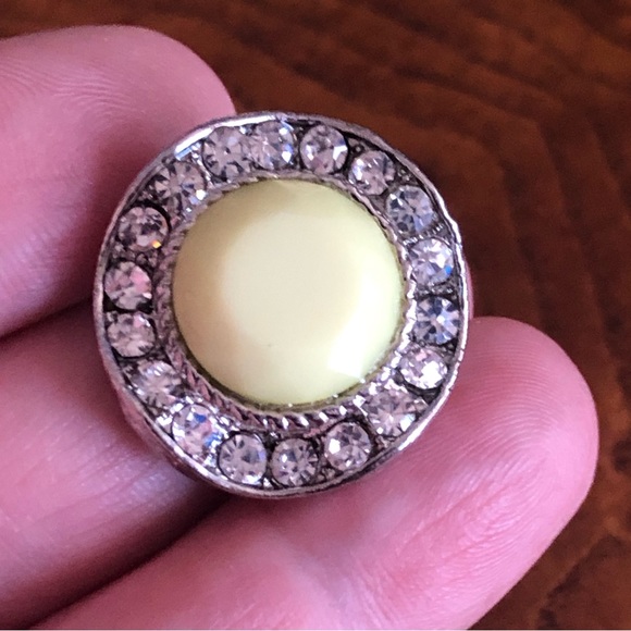 Vintage light lemon halo stone ring - Picture 9 of 9
